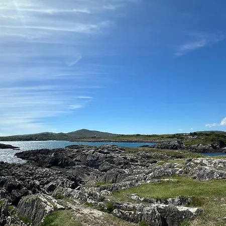 別荘 Seafront House With Own Private Pier In Gunpoint, Schull, West Cork