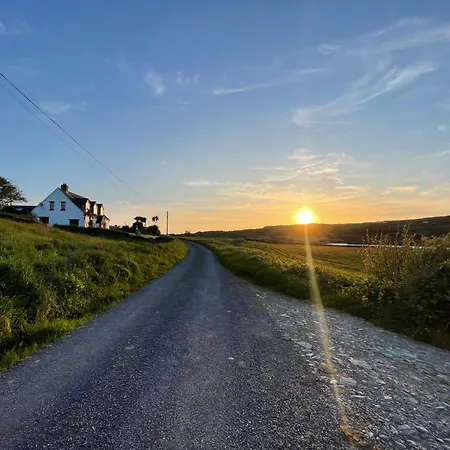 別荘 Seafront House With Own Private Pier In Gunpoint, Schull, West Cork Seafort