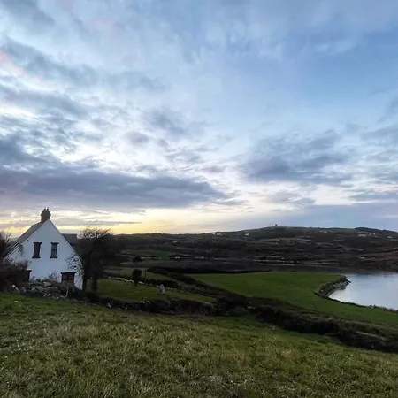 Seafront House With Own Private Pier In Gunpoint, Schull, West Cork Holiday home *