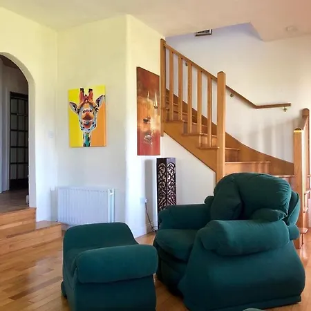 別荘 Seafront House With Own Private Pier In Gunpoint, Schull, West Cork *