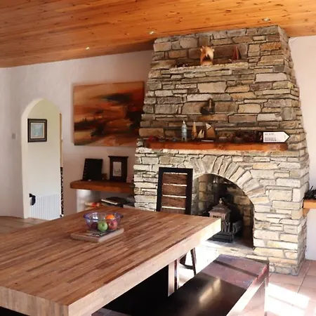 別荘 Seafront House With Own Private Pier In Gunpoint, Schull, West Cork