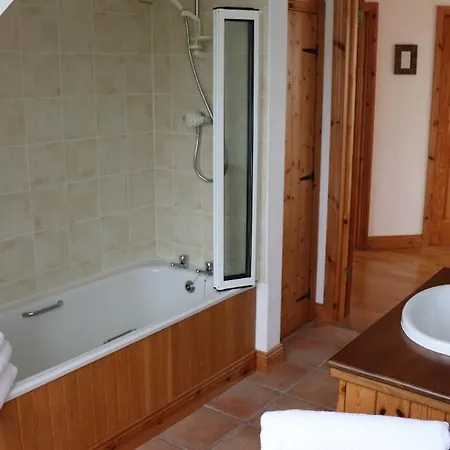 別荘 Seafront House With Own Private Pier In Gunpoint, Schull, West Cork Seafort