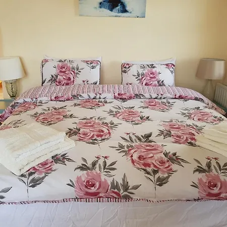 Seafront House With Own Private Pier In Gunpoint, Schull, West Cork 別荘 *