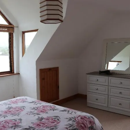 Seafront House With Own Private Pier In Gunpoint, Schull, West Cork 펜션 *