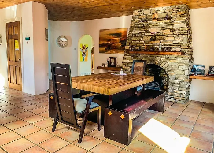 Semesterbostad Seafront House With Own Private Pier In Gunpoint, Schull, West Cork Seafort