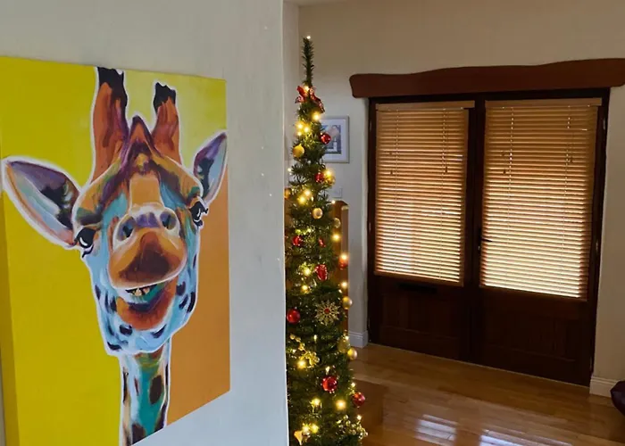 Semesterbostad Seafront House With Own Private Pier In Gunpoint, Schull, West Cork *