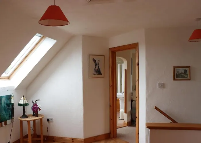 Semesterbostad Seafront House With Own Private Pier In Gunpoint, Schull, West Cork